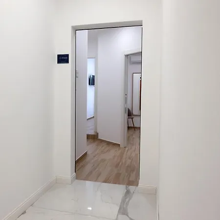 All'Uscita B&b-3